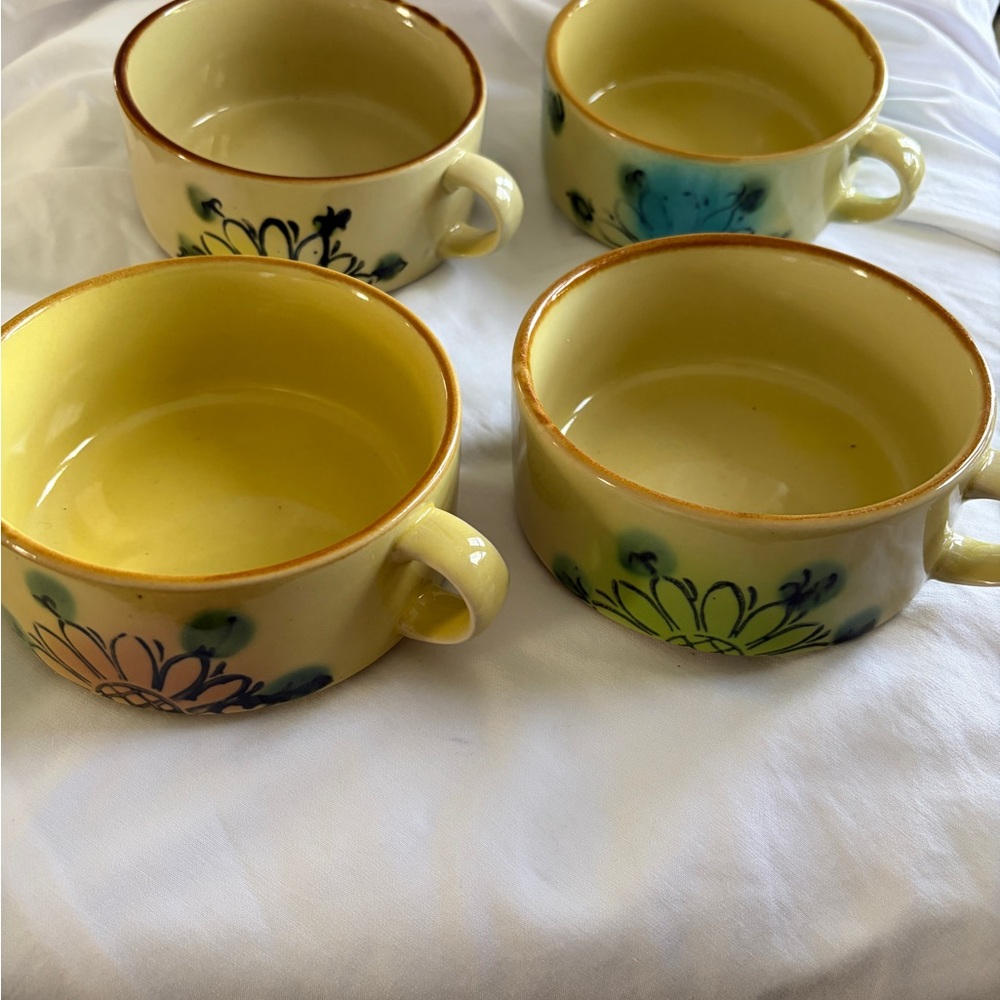 Norleans Tundra Stoneware Soup Mugs With Floral Design ~ Vintage 70s ~ Set of 4